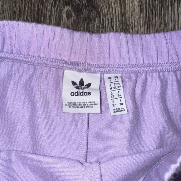 Adidas Lavender Fleece Lined Shorts - Picture 3 of 4